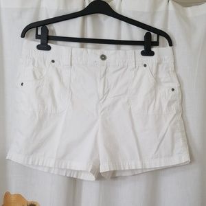 Alpine Design Shorts Size 14